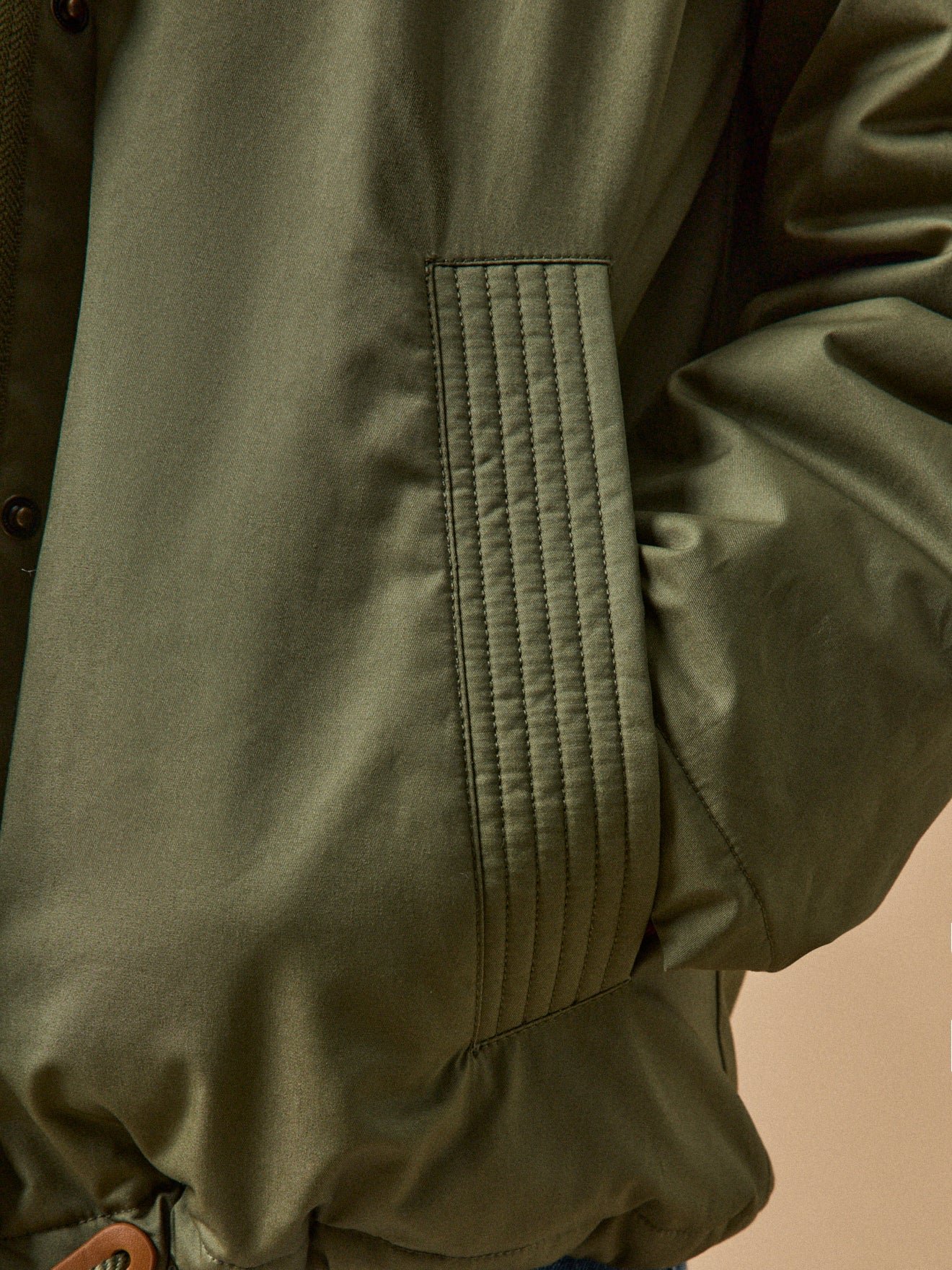 Women's short parka with faux-fur lining - Image 5