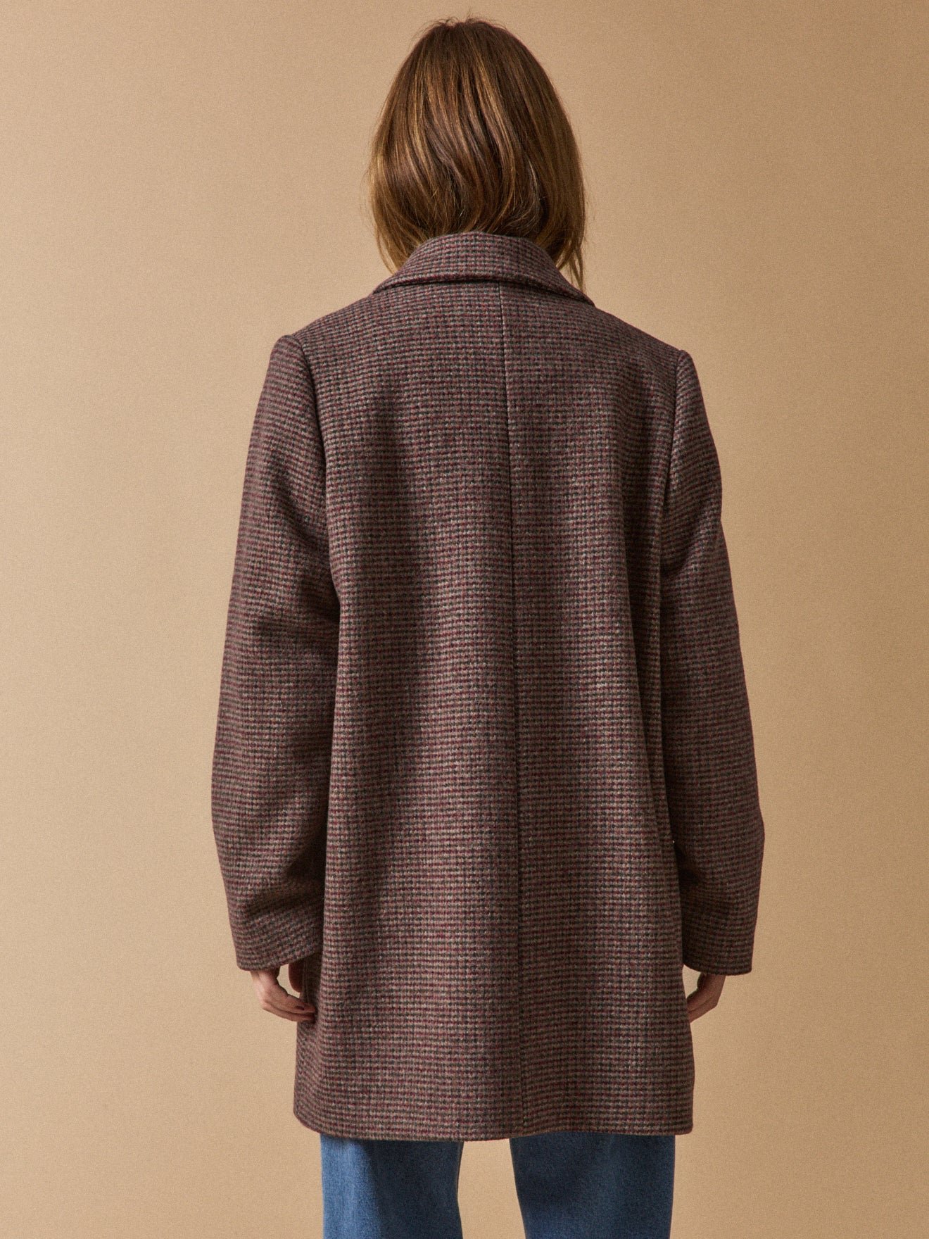 Women's short checked woolen coat - Image 3